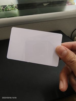 Pvc thermisch afdrukbare witte blanco kaart Cr80 54*85.6mm Voor kaartproductie