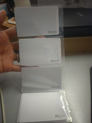 Vochtbestendige gelamineerde polycarbonaatplaat zonder lijmcoating aan beide zijden voor het oppervlak