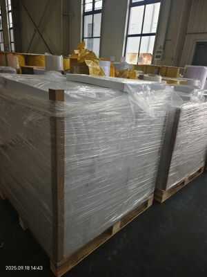 0.12-0.76mm Dikte Matte Aan beide zijden PVC-kernplaat met 77 + 2 °C Vicatpunt voor Offset- en Silk-screenprinting