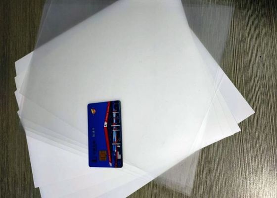 Het nauwkeurige van de de Compensatiedruk van de Matrijzenbesnoeiing Blad van het het Polycarbonaatprofiel voor PC-de Productie van het Kaartlichaam