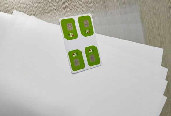 Het nauwkeurige van de de Compensatiedruk van de Matrijzenbesnoeiing Blad van het het Polycarbonaatprofiel voor PC-de Productie van het Kaartlichaam