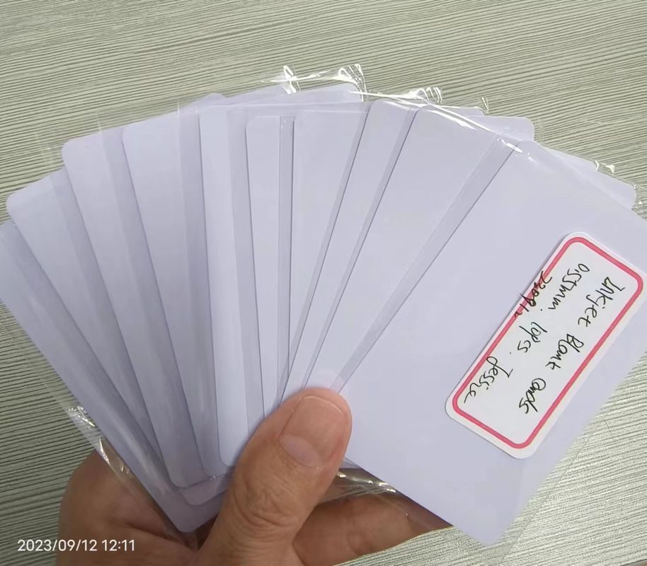 Witte blanco inkjet afdrukbare pvc-kaarten Cr 80 0,4 mm 0,5 mm Voor kaartproductie