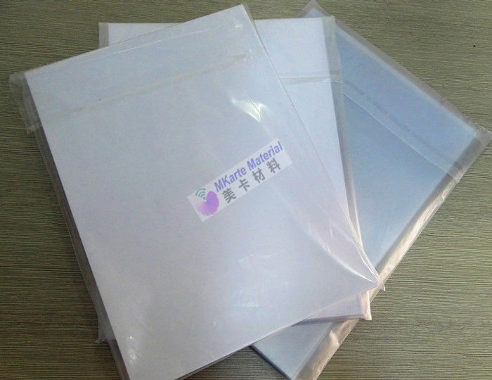 0.15mm-0.40mm PVC inkjetplaat Offsetprinting Wit digitaal afdrukbaar PVC bankkaartmateriaal