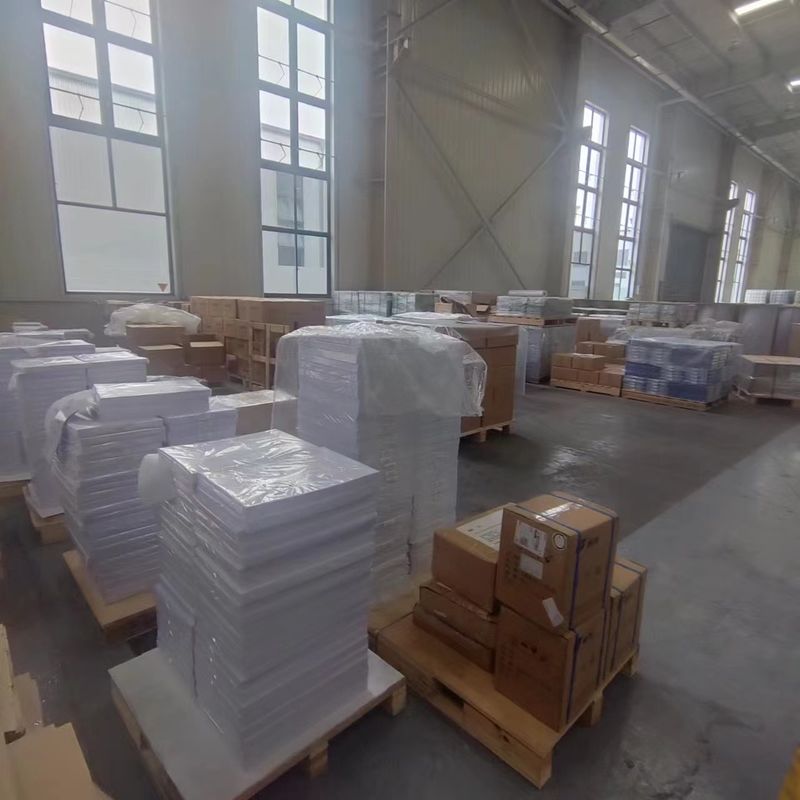Diktebereik 0,12-0,76 mm PVC-kernplaat Offsetprinten op plastic voor de productie van gehele serie Offsetprinters